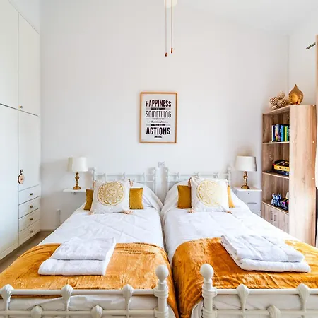 Aris By Ezoria Villa