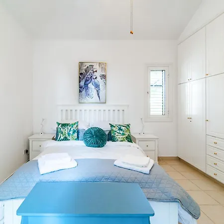 Villa Aris By Ezoria *