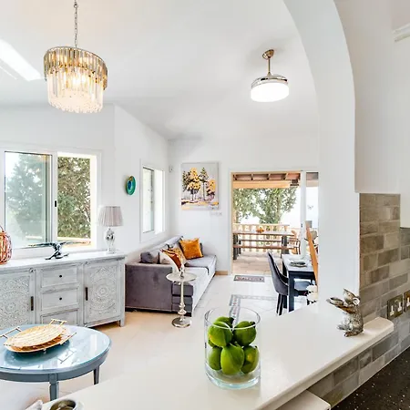 Aris By Ezoria * Tsadha